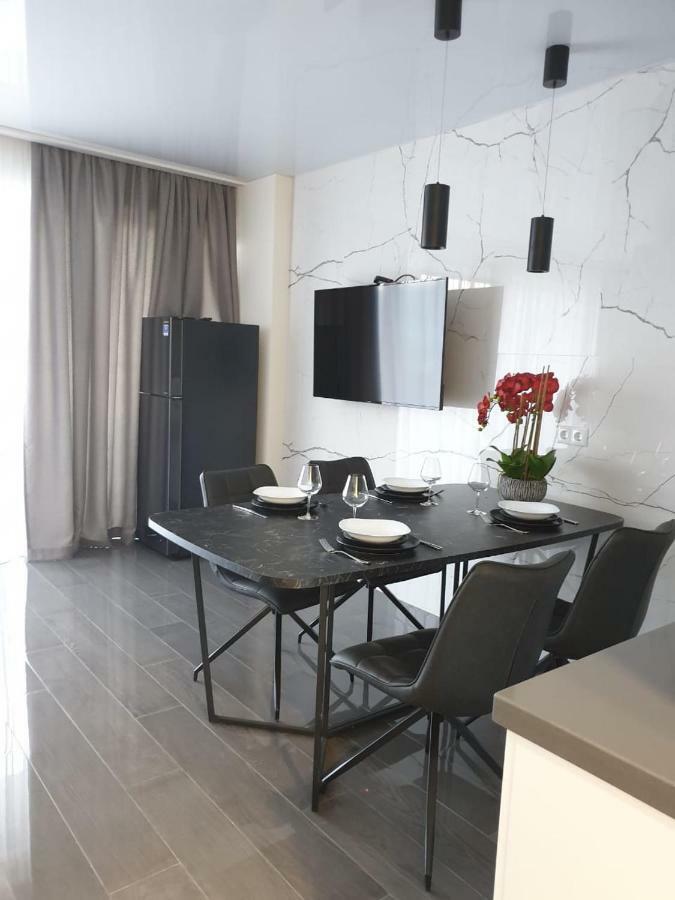 Orbi Residence Volna Batoumi Extérieur photo